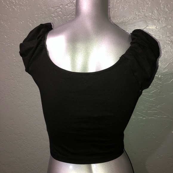 Forever 21 black puff sleeve crop top. - Picture 2 of 5